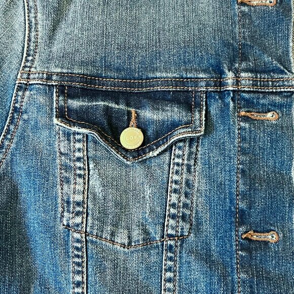 Ann Taylor Loft Medium Women's Distressed Cropped Jean Jacket - Picture 6 of 8